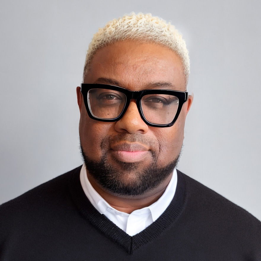 Headshot_Simon.Carney_1x1_OCT2024